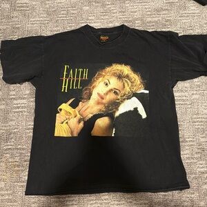 Vintage Black Graphic Tee 
Faith Hill Take Me As I Am Tour concert T-Shirt